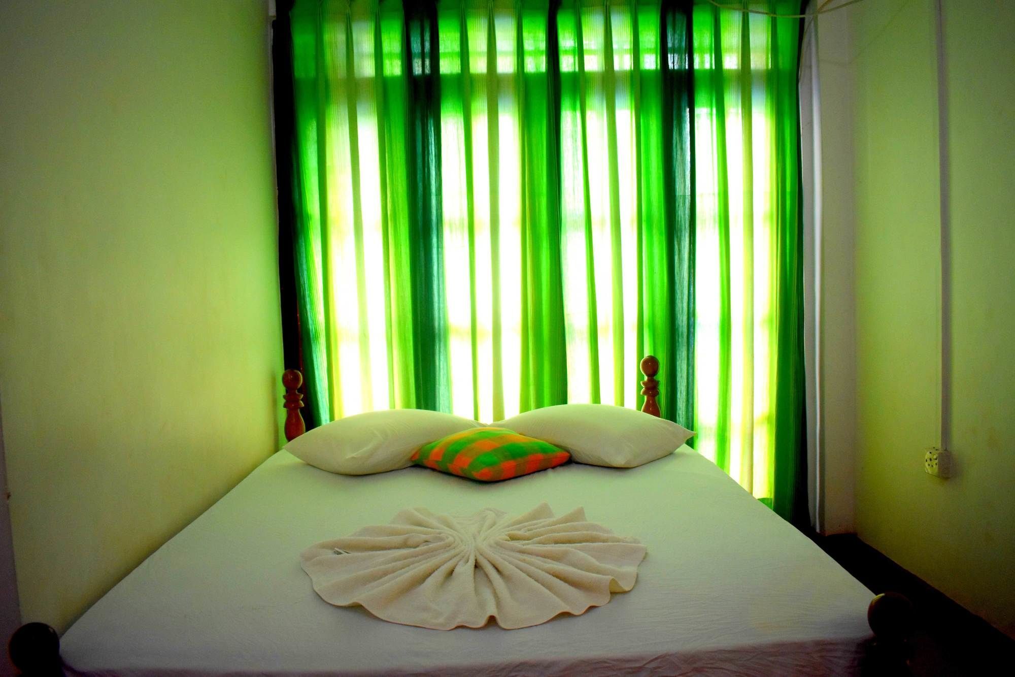 Yoho Avinro Garden Hotel Anuradhapura Exterior photo