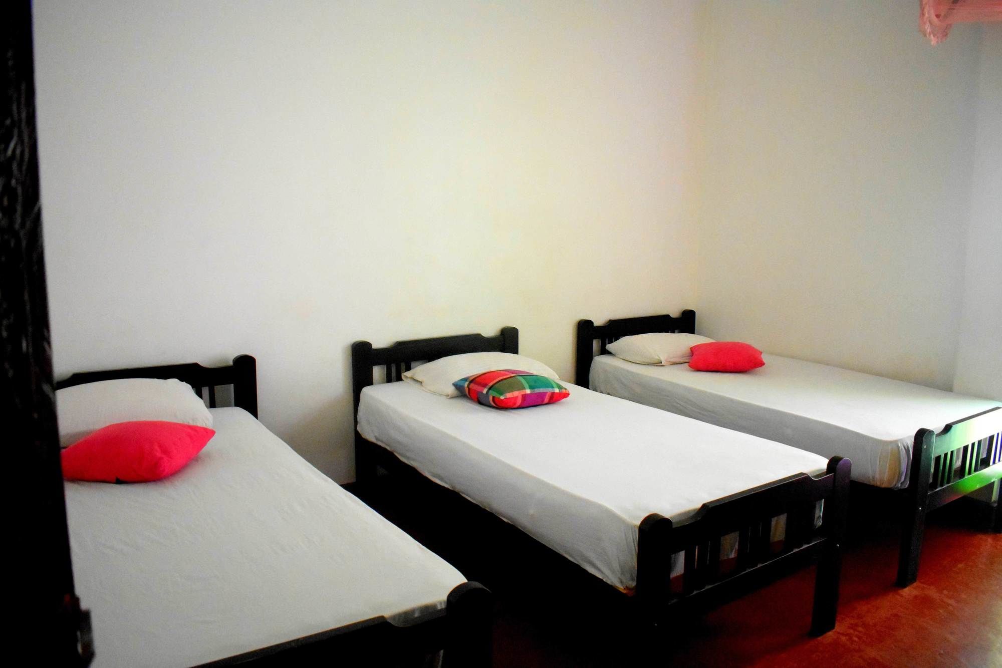 Yoho Avinro Garden Hotel Anuradhapura Exterior photo