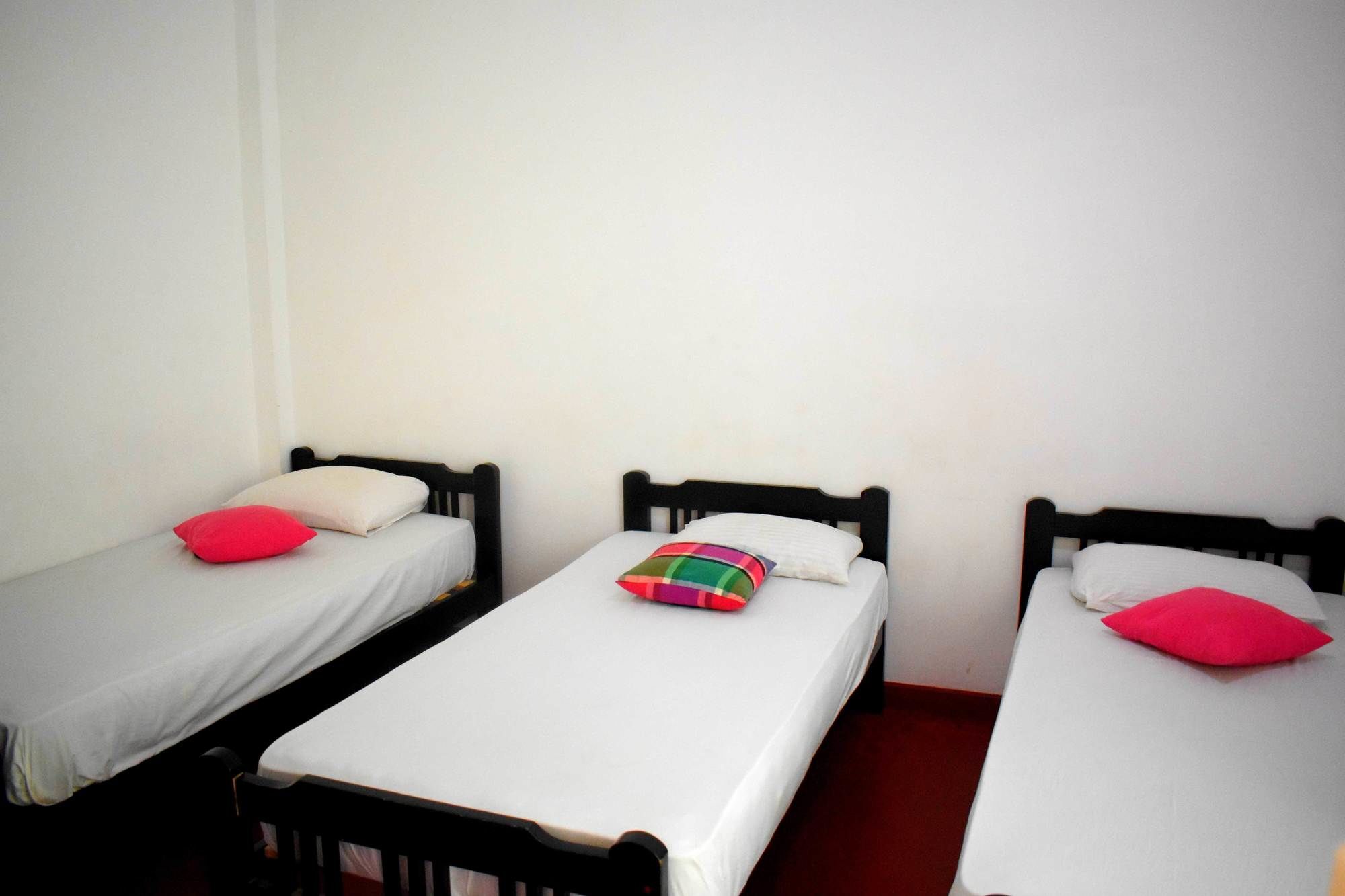 Yoho Avinro Garden Hotel Anuradhapura Exterior photo
