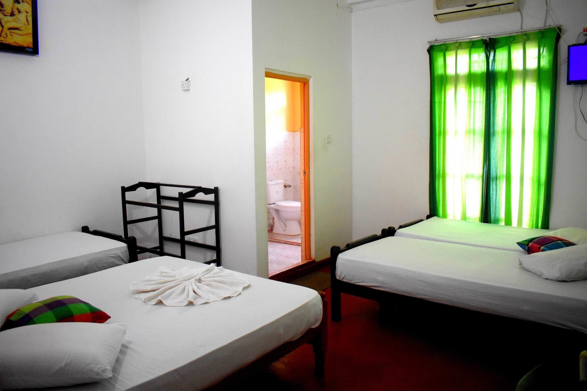 Yoho Avinro Garden Hotel Anuradhapura Exterior photo
